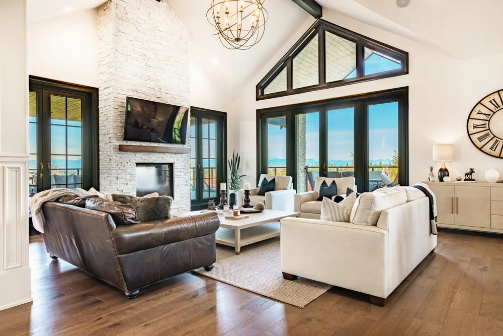 Beautiful Furnished living room