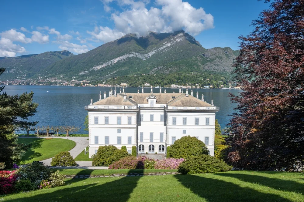 Villa with Beautiful Landscaping